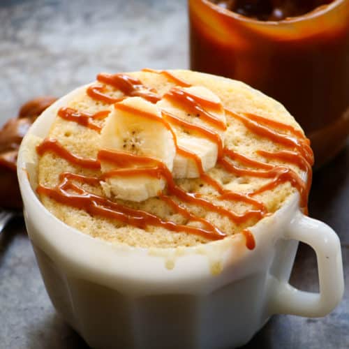 Mug cake de banana y dulce de leche