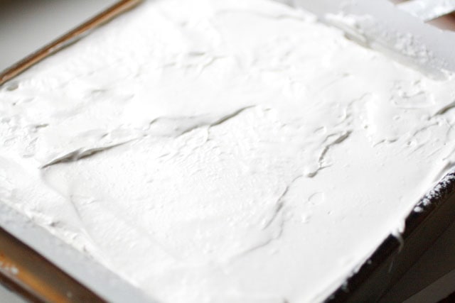How to Make Homemade Marshmallows in a pan