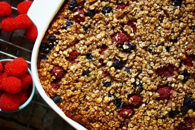 Raspberry-blueberry healthy baked oatmeal