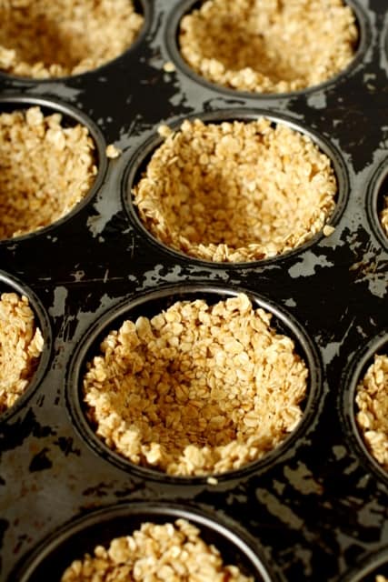 Easy breakfast granola cups