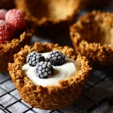 Easy breakfast granola cups