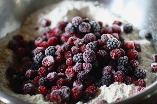 blackberry muffin, blackberry cupcake, wild berries, berries, blacberry cake