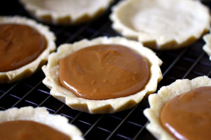 Mini banoffee pies with filling