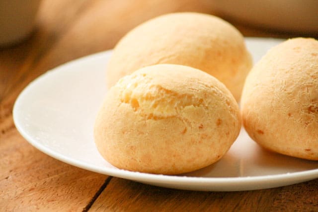 Baked Cuñapé (Bolivian Bread)