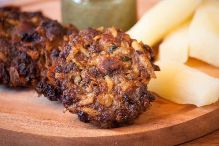 beef and cassava burgers with boiled cassava