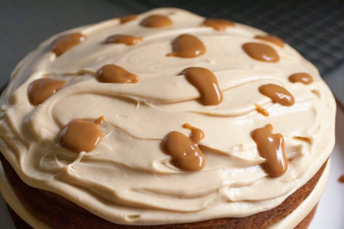 cake with dulce de leche frosting