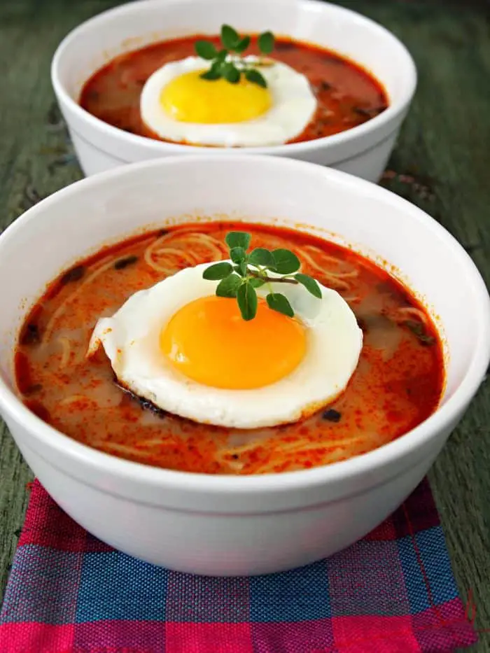 Sopa a la criolla - Beef and angel hair soup