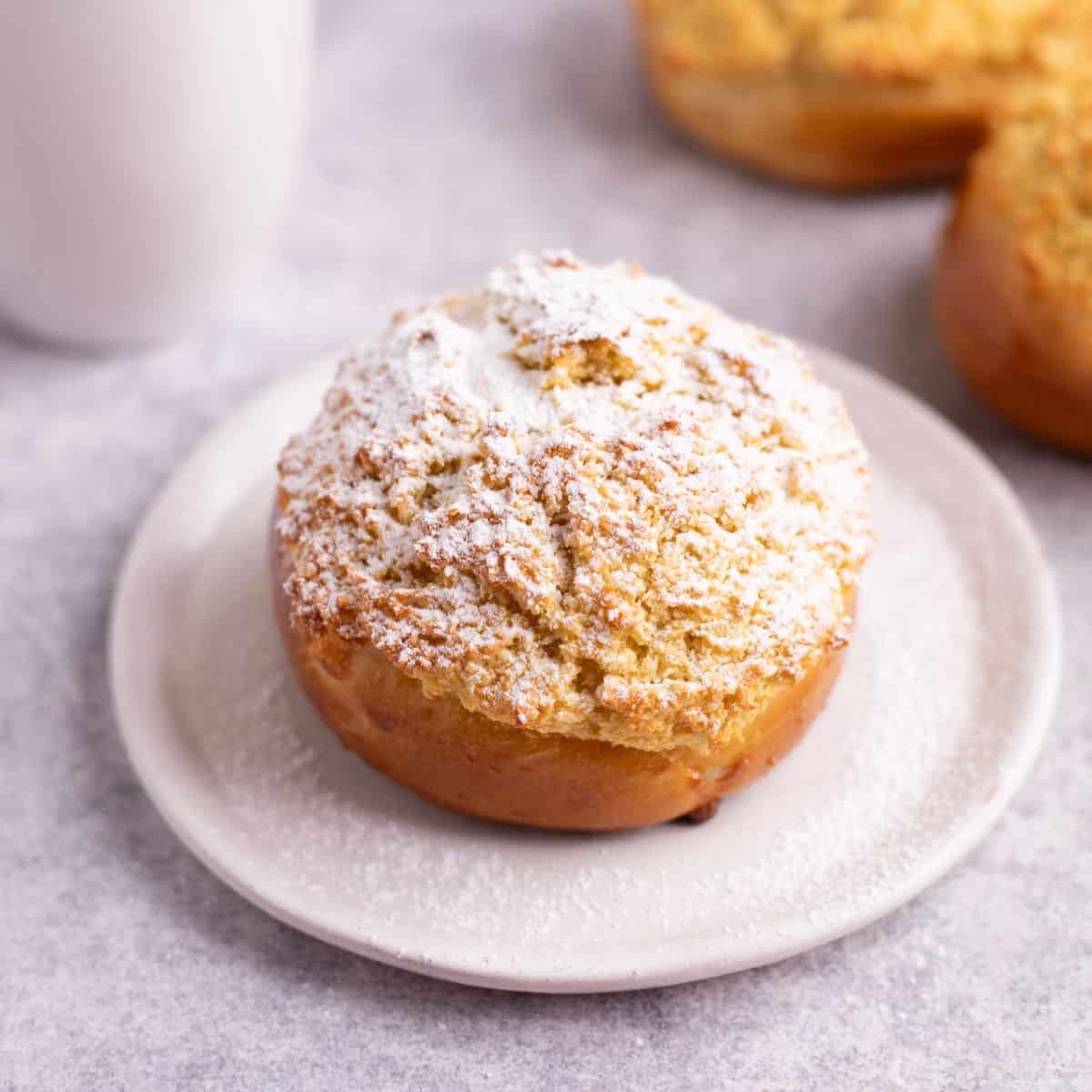 Pão de Deus (Pan de Coco Portugués) - Chipa by the Dozen