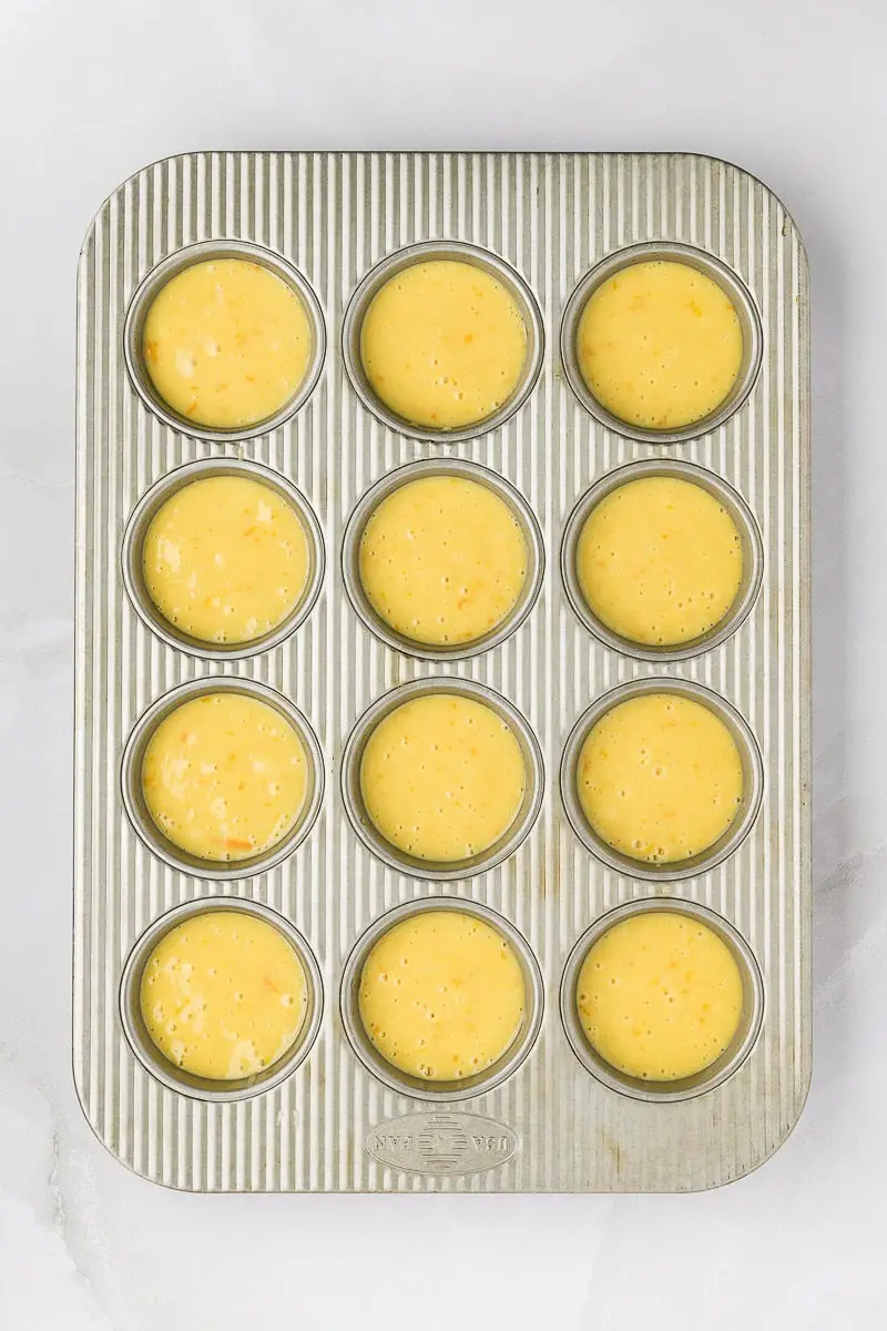 masa de muffins en molde